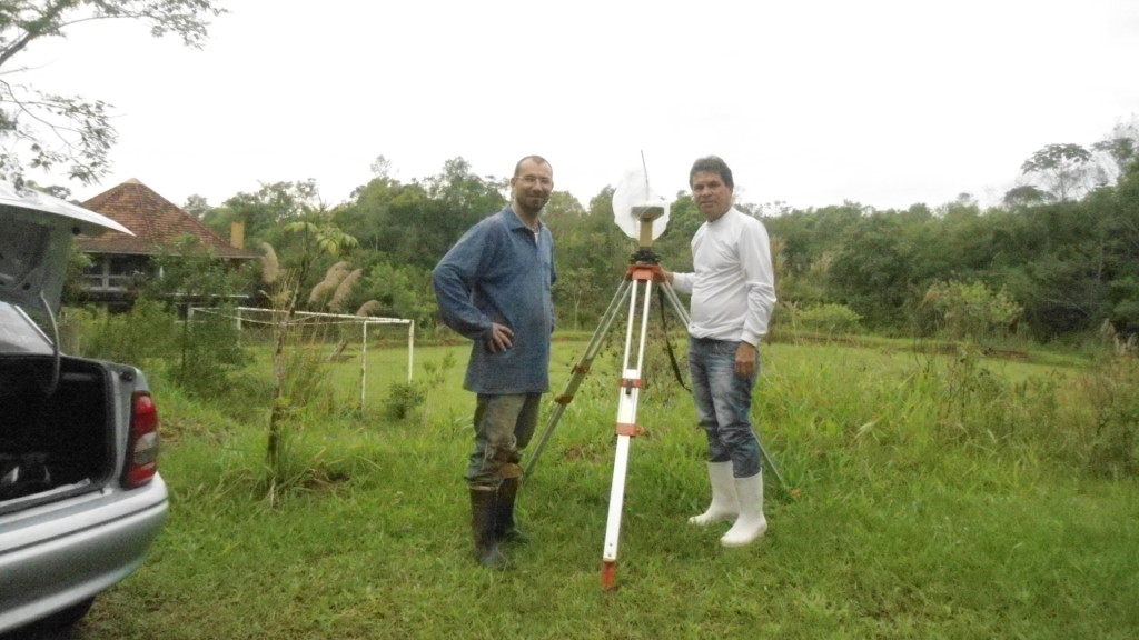 Engenheiro Agrimensor Sebastião Antônio Machado (direita) iniciou o levantamento topográfico